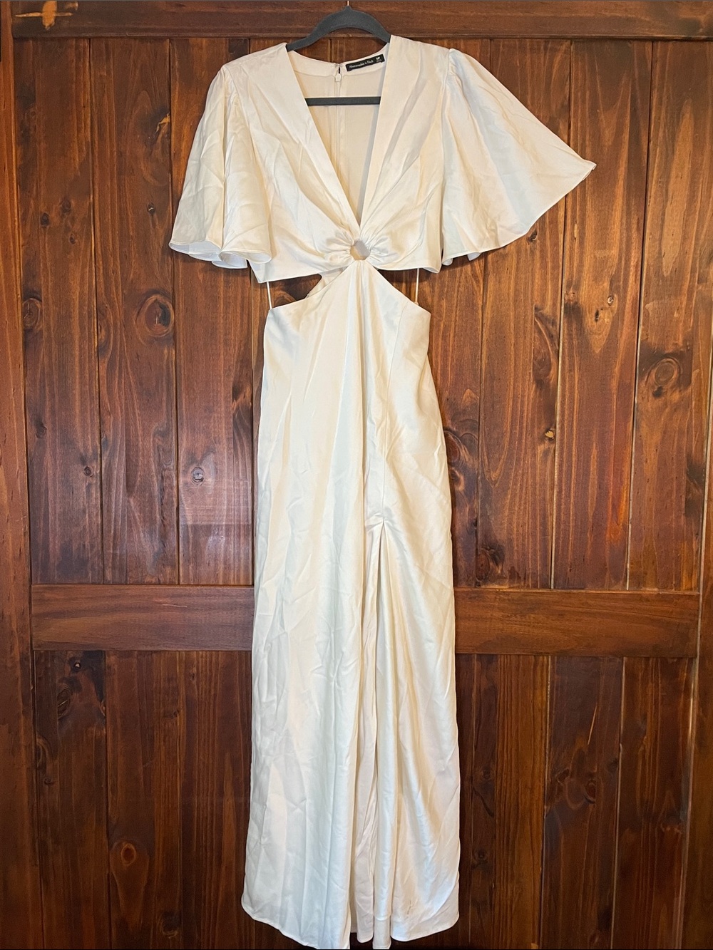 Abercrombie & Fitch Wedding Angel Sleeve O-Ring Cut Out Maxi Dress